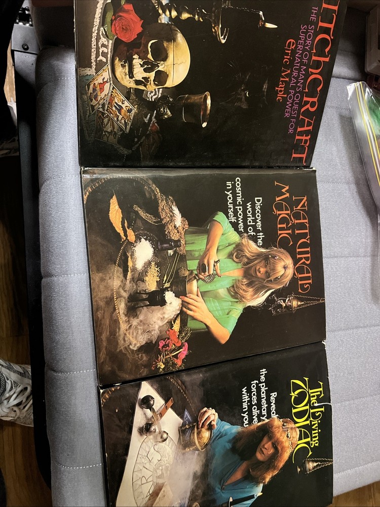 vintage 1974 magic books