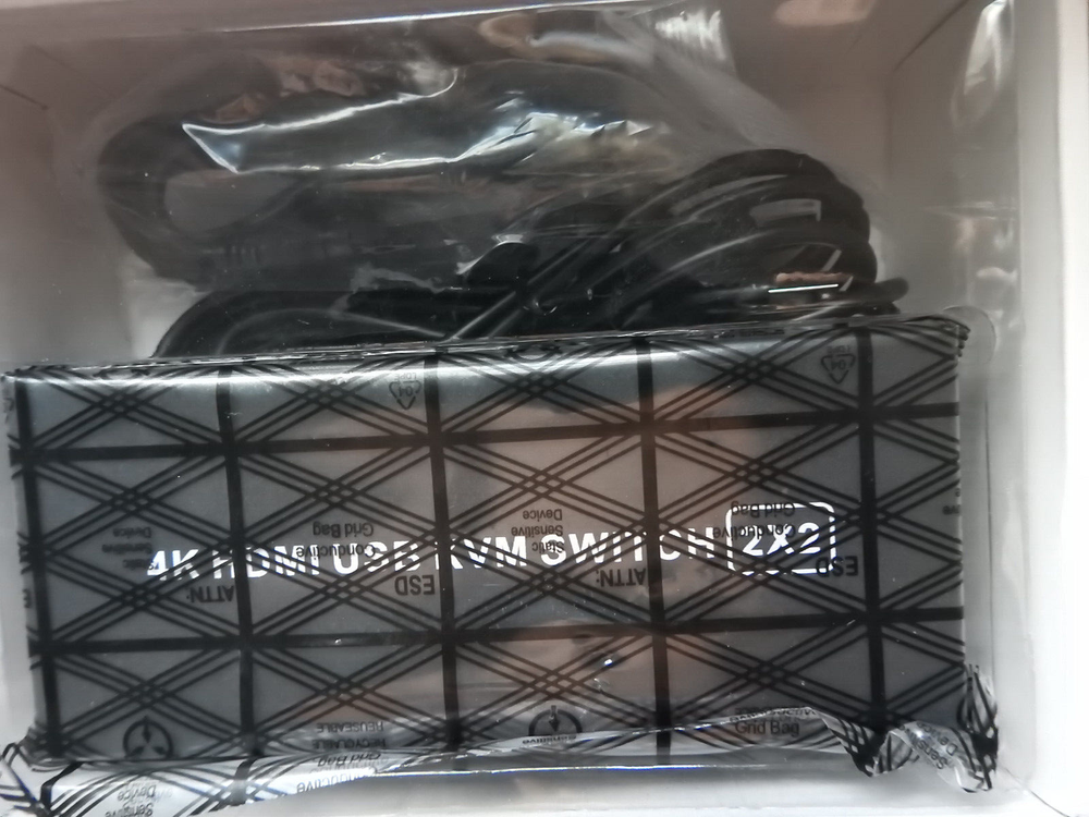Audio Video Processor 4K HDMI USB KVM SWITCH 2x2 New Opened Box