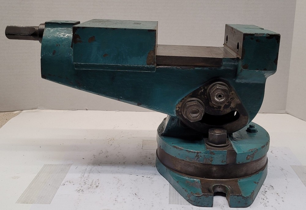 Vise w/ Swivel Base – 6” Wide