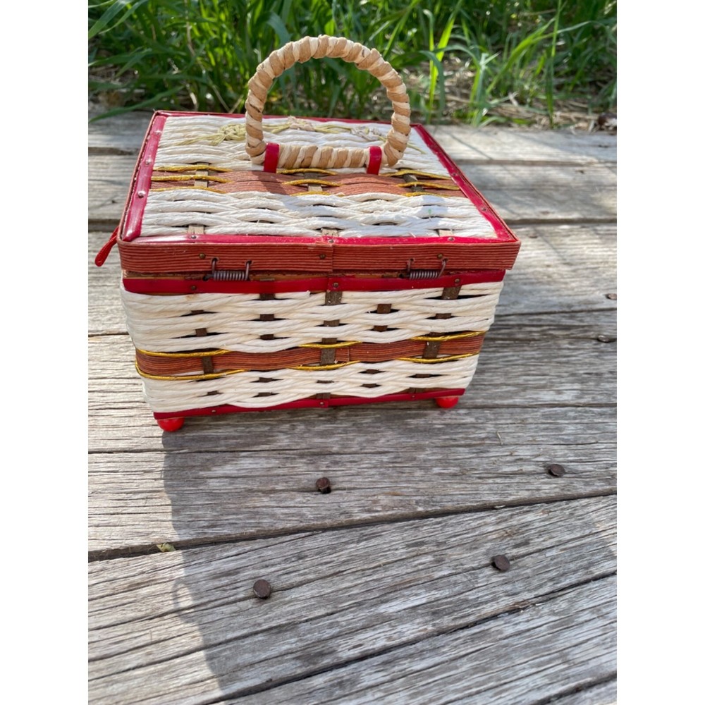 Vintage raffia straw Small Sewing Box Retro Red
