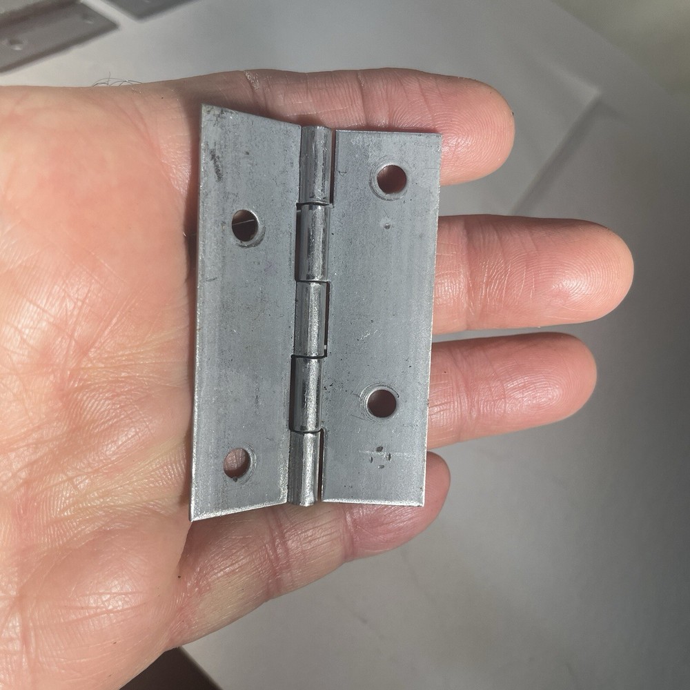 7 Vintage lightweight door hinge hardware