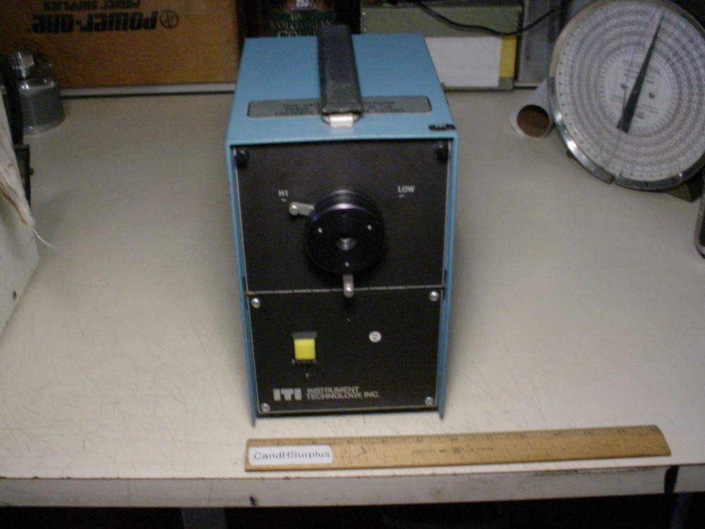 Instrument Technology 125010 Fiber Optic light source