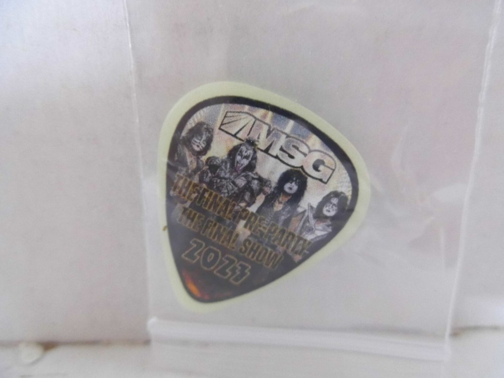 KISS "THE FINAL SHOW THE FINAL PRE~PARTY 2023 GUITAR PICK~READ DESCRIPTION