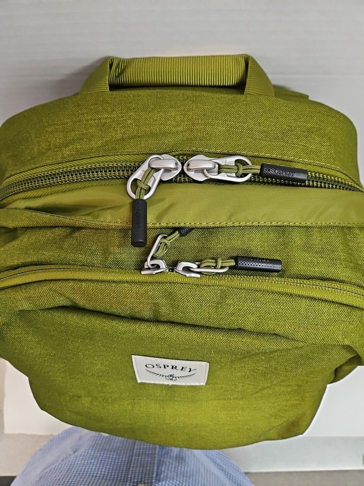 Osprey Arcane 30L Backpack. Matcha Green Heather.