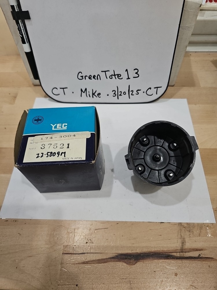 Distributor Cap YEC 37521 / 174-3004