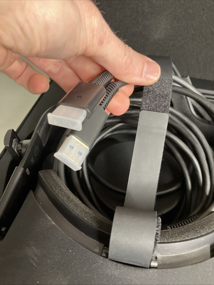 Oculus Rift CV1 Original Set for PC Virtual Reality Headset w/ Xbox Controller