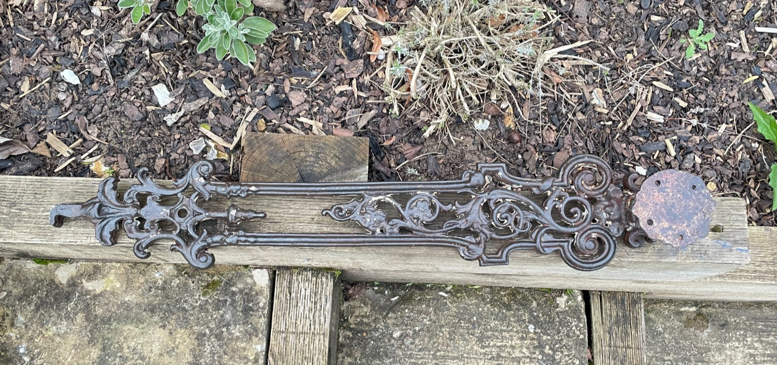 Antique Ornate Cast Iron Garden Stair Balustrade Handrail