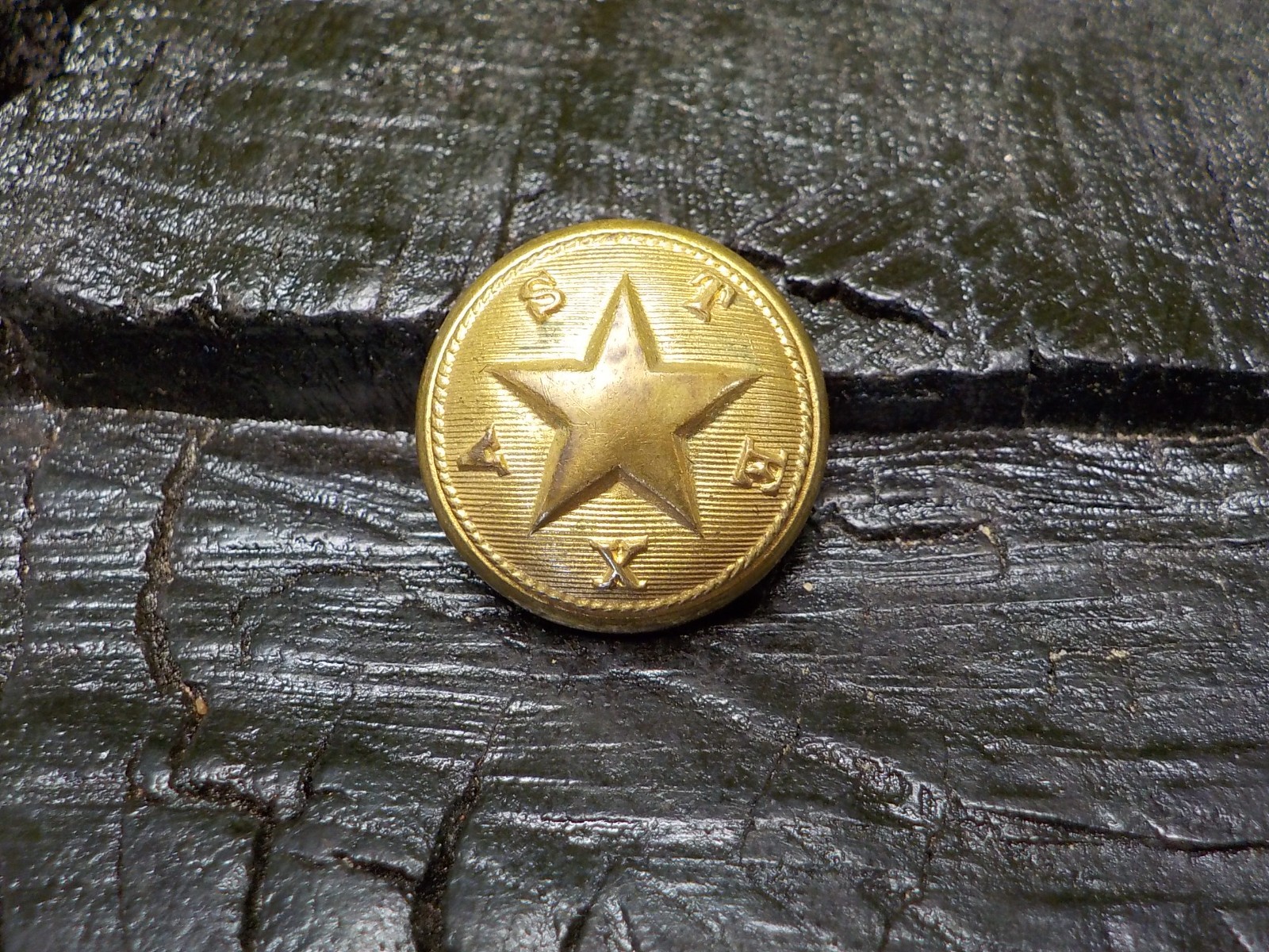 Old Rare Vintage Antique War Relic Texas Coat Button Free Display Case