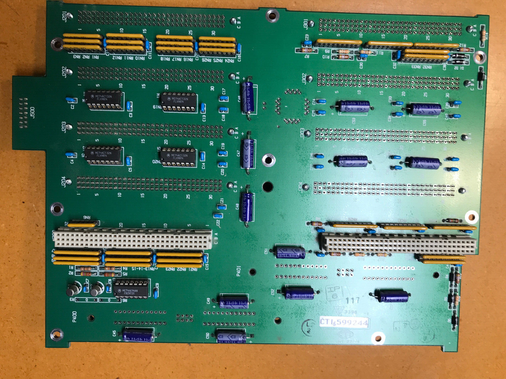 TLA-704 VXI Backplane - working system part-out