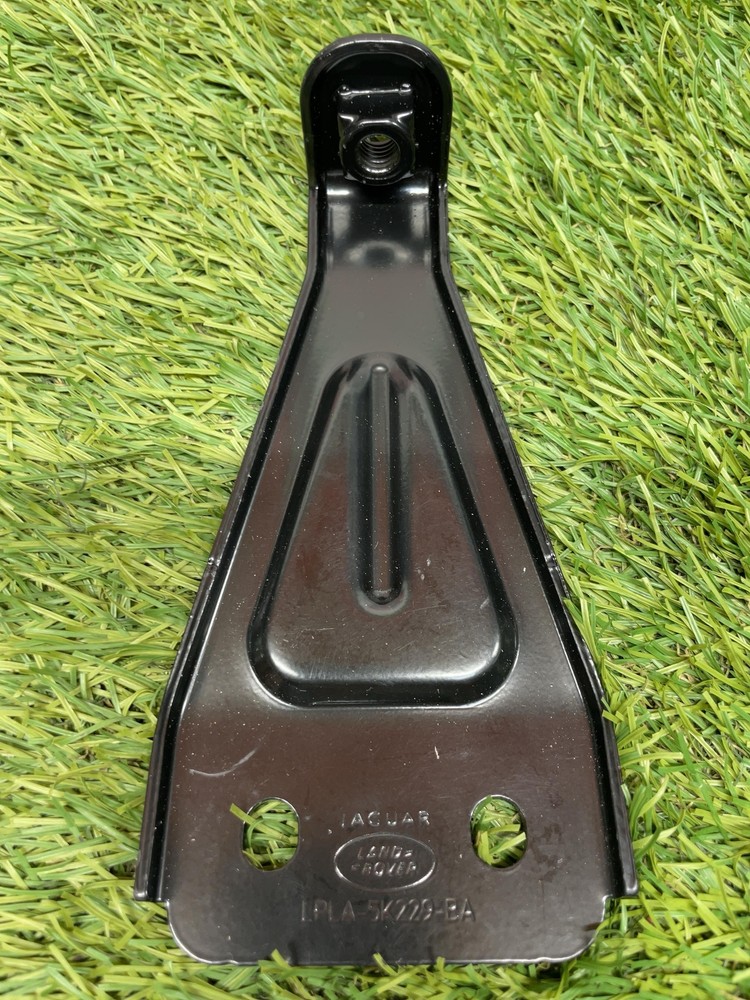 ✅ 2022 RANGE ROVER MUFFLER UPPER BRACKET OEM