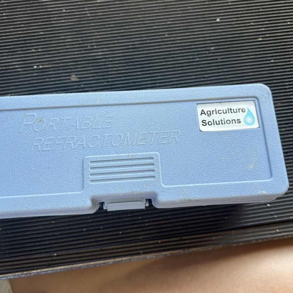 Autoutlet Portable Refractometer NEW