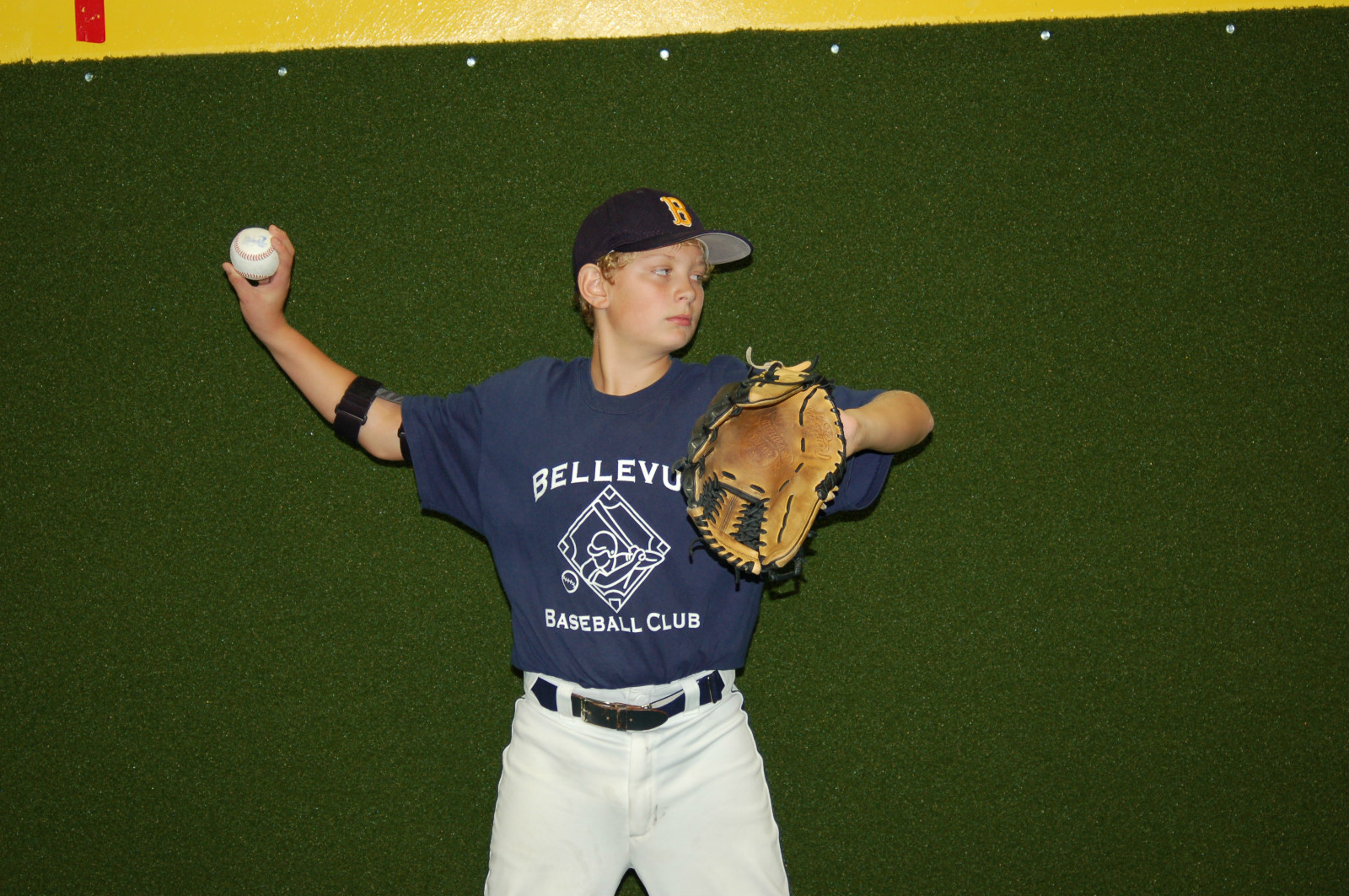 ThrowMAX Baseball & SoftBall throwing, pitching training aid