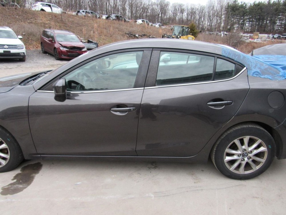 3 2017 Glove Box 1104505