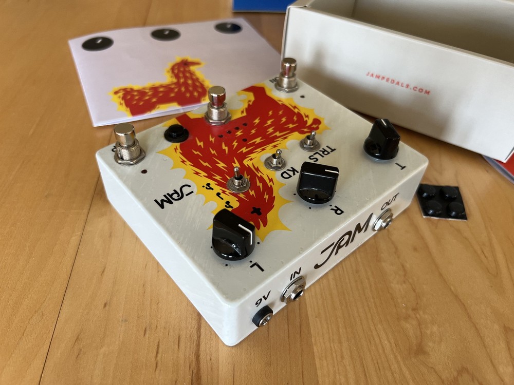 JAM pedals Delay Llama Xtreme Analog Delay