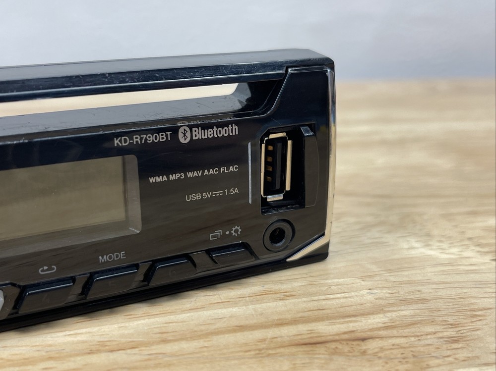 JVC KD-R790bt Detachable Faceplate