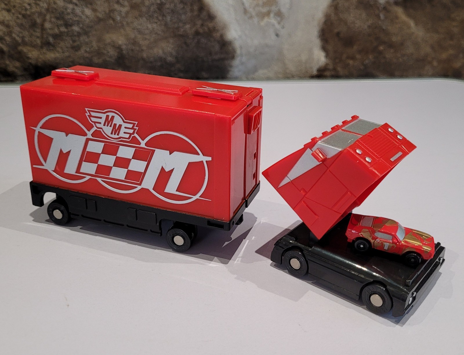 Micromachines 2002 Finish Line Truck Complete With Exclusive Playset Vehicle