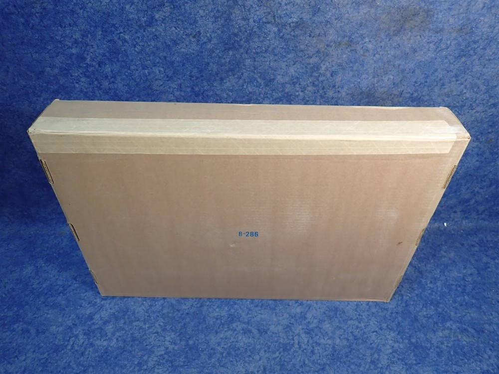 NEW Chief JWSUB Medium Flat Panel Single Arm Wall Display Mount (Q23)