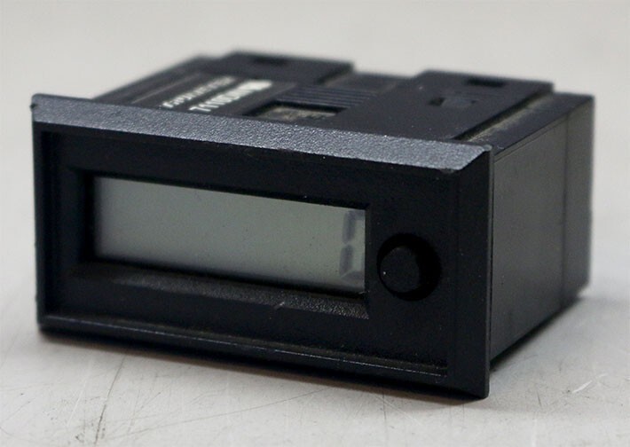 Trumeter 7110DIN Electronic Totalizer with Front Reset Counter New