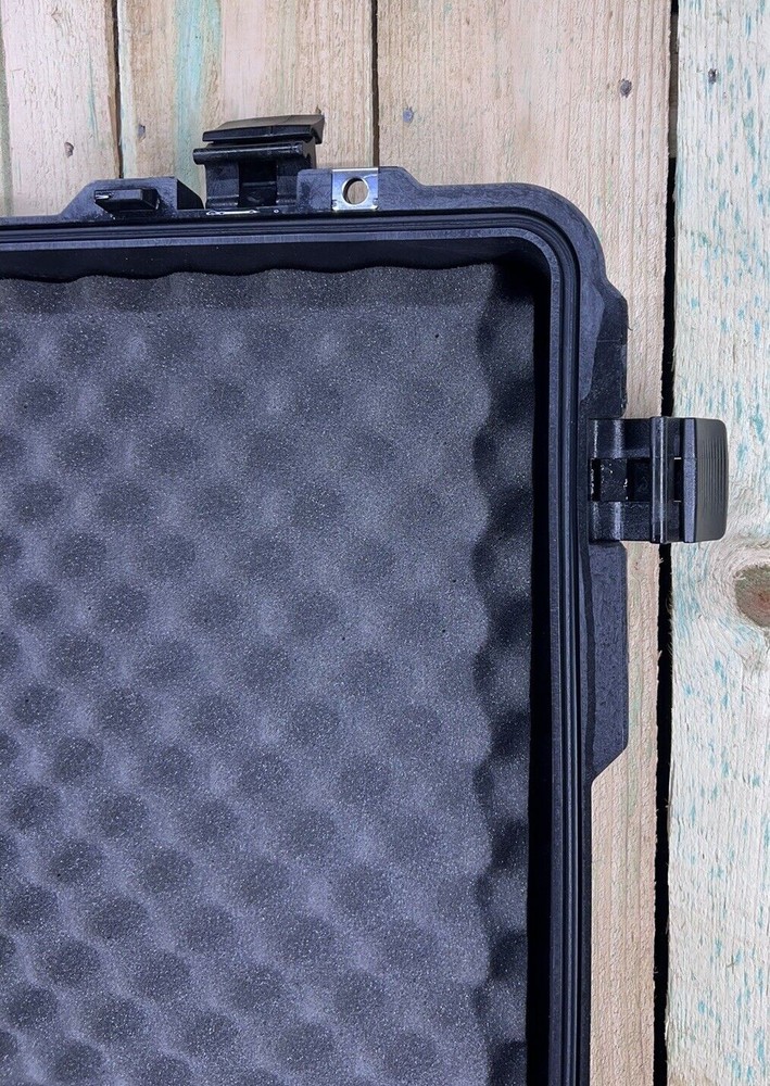 Pelican 1730 Protector Large Waterproof Transport Storage Case Rolling