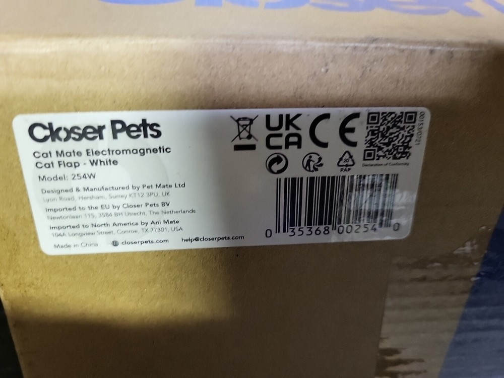 Cat Mate Electromagnetic Cat Flap White