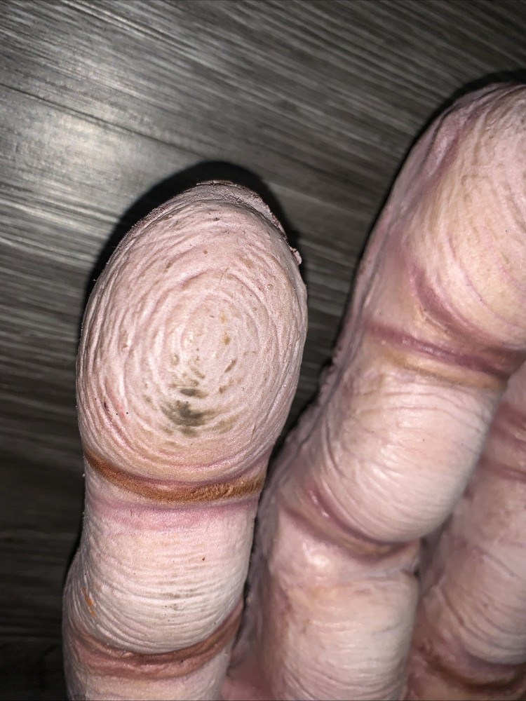 Cinema Secrets 2000 Halloween Hand