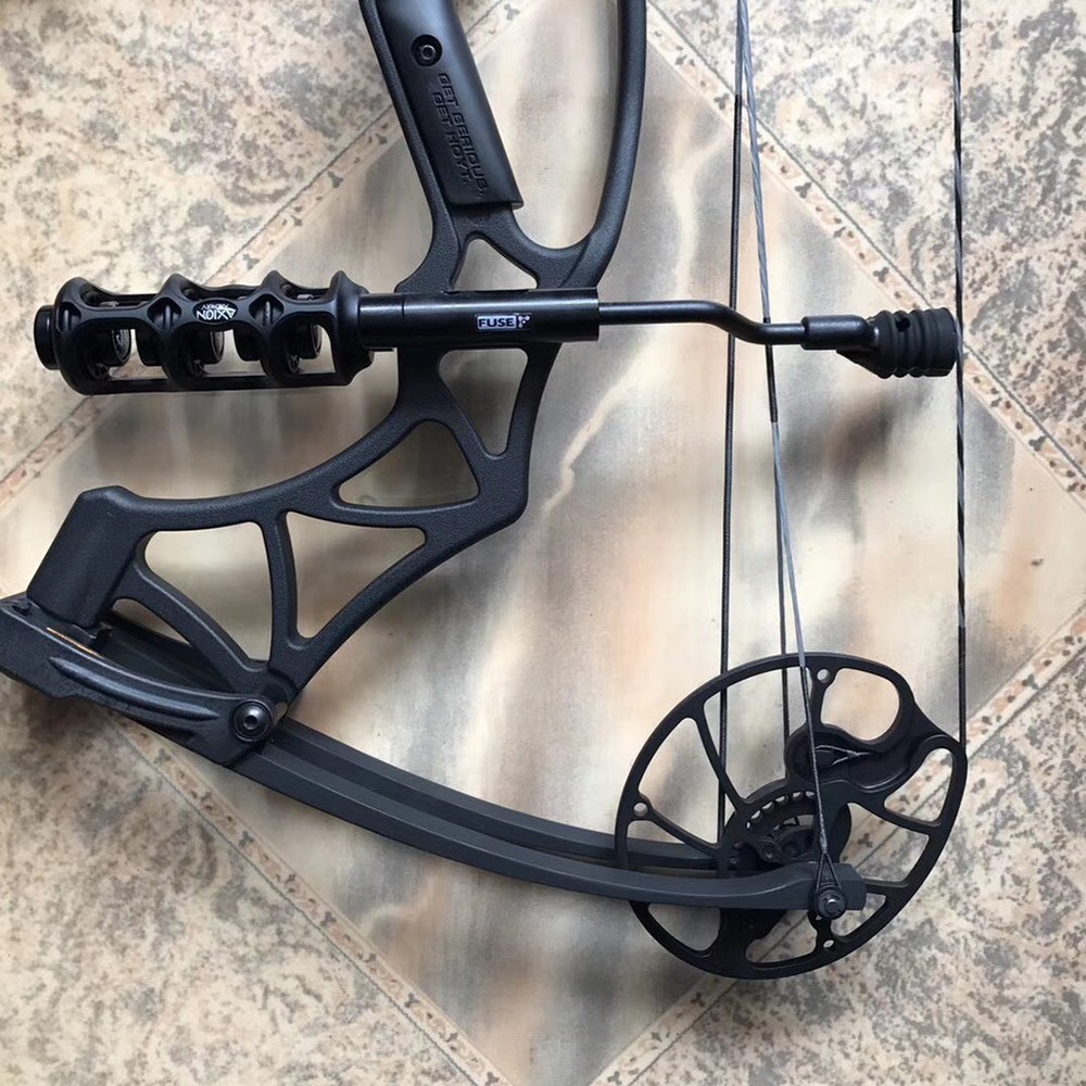 Efficient String Suppressor for Compound Bows Reduces Vibration and Noise