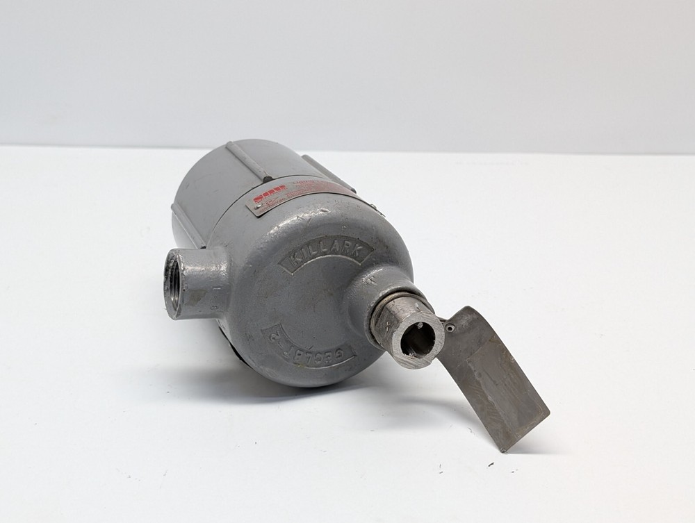 SOR 701K1-U-P7-C-FM Liquid Level Switch (USED).