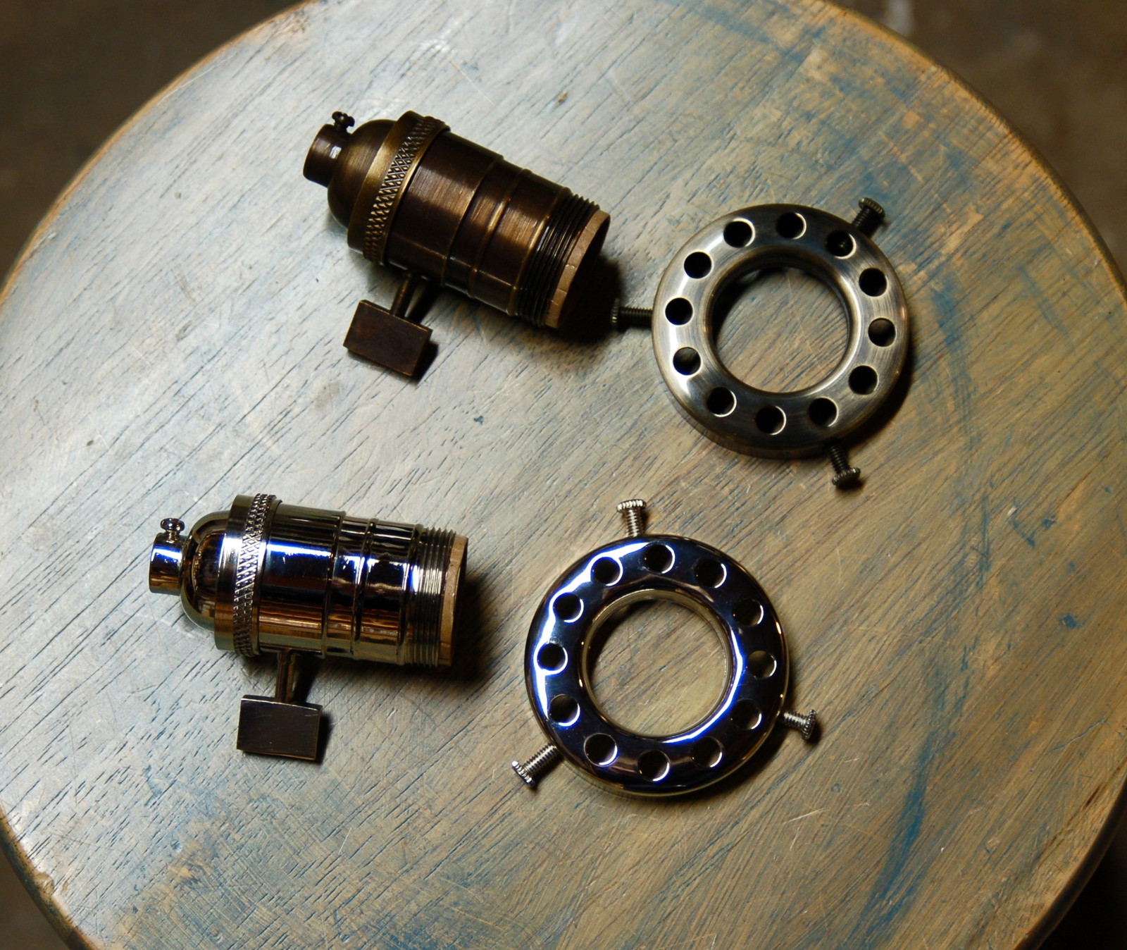 2-1/4" Fitter - Uno Threaded Shade Holder, Stamped Brass - Socket Sold Separate