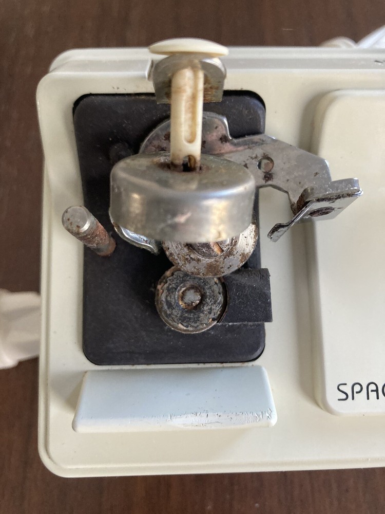 General Electric Spacemaker Under Cabinet Can Opener Mount Tested Working
