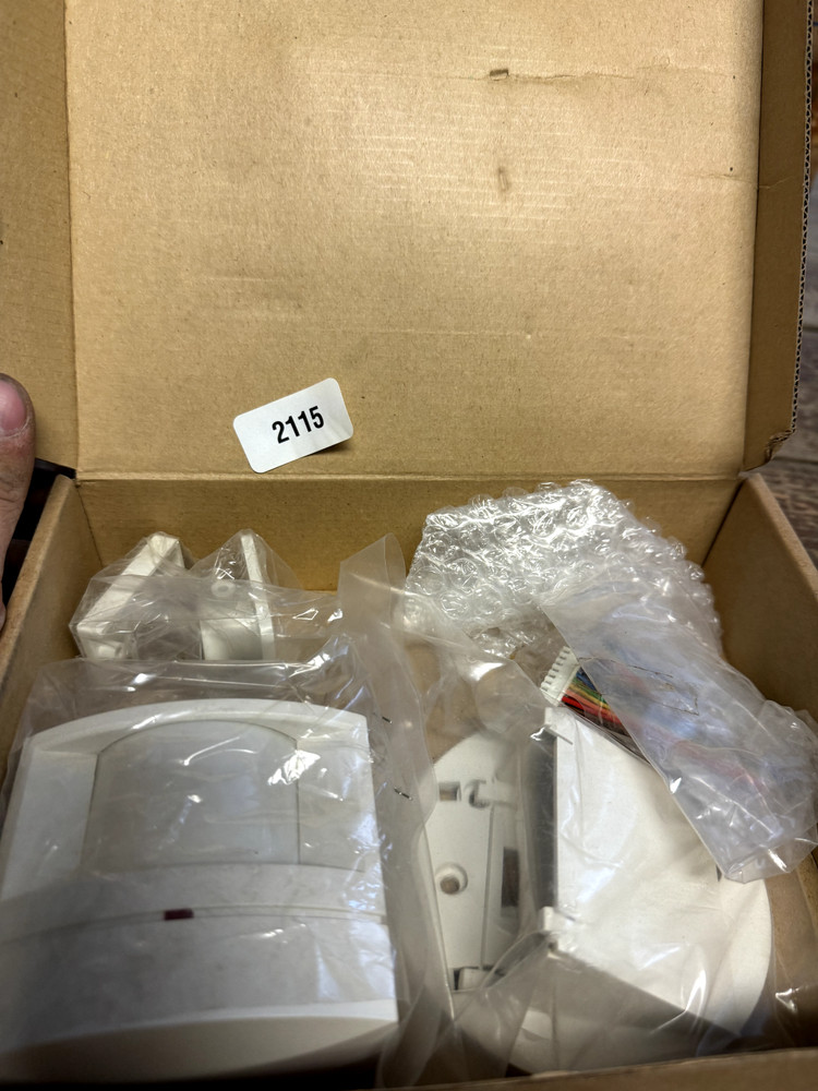 Watt Stopper CI-100 Occupancy Sensor w/ Mounting Brackets