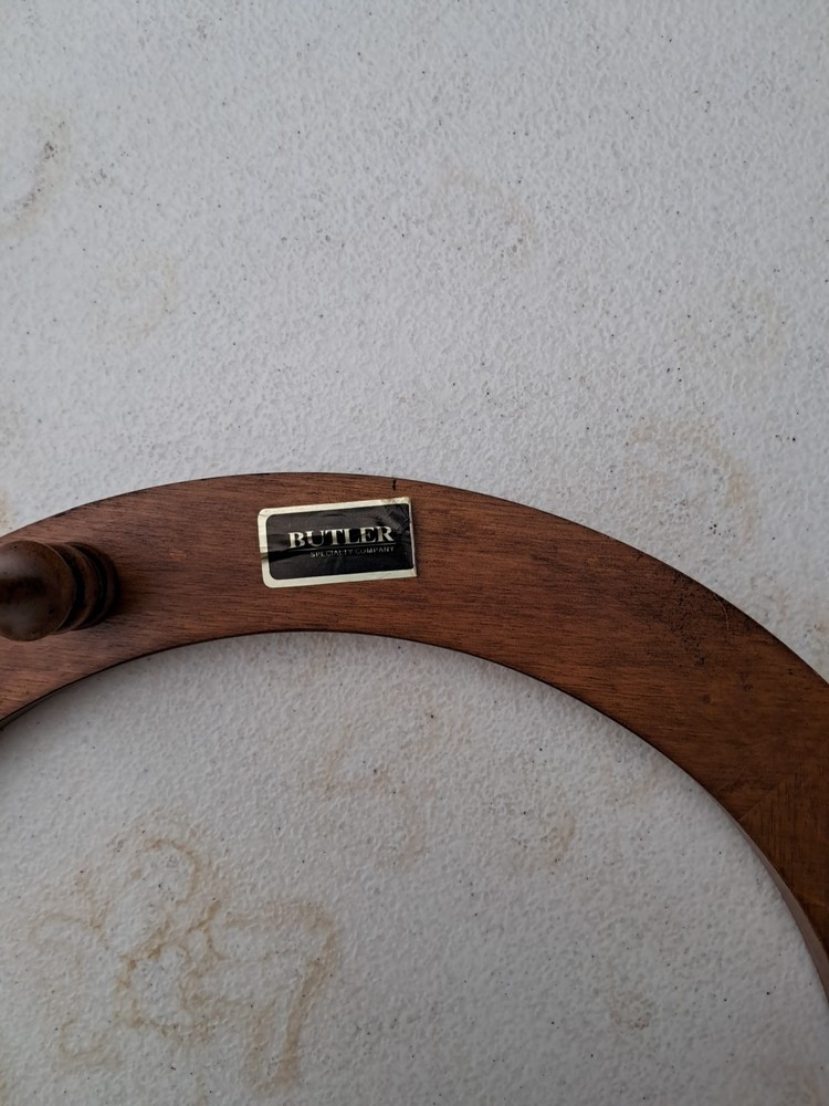 Crams 12" Globe With Butler Stan