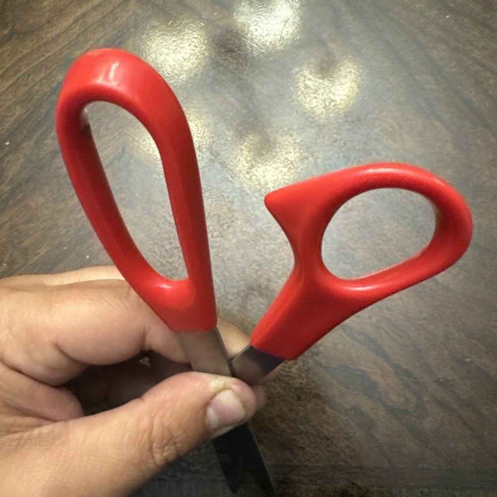Vintage Comfortable High-Performance 8 Inch Red Scissors