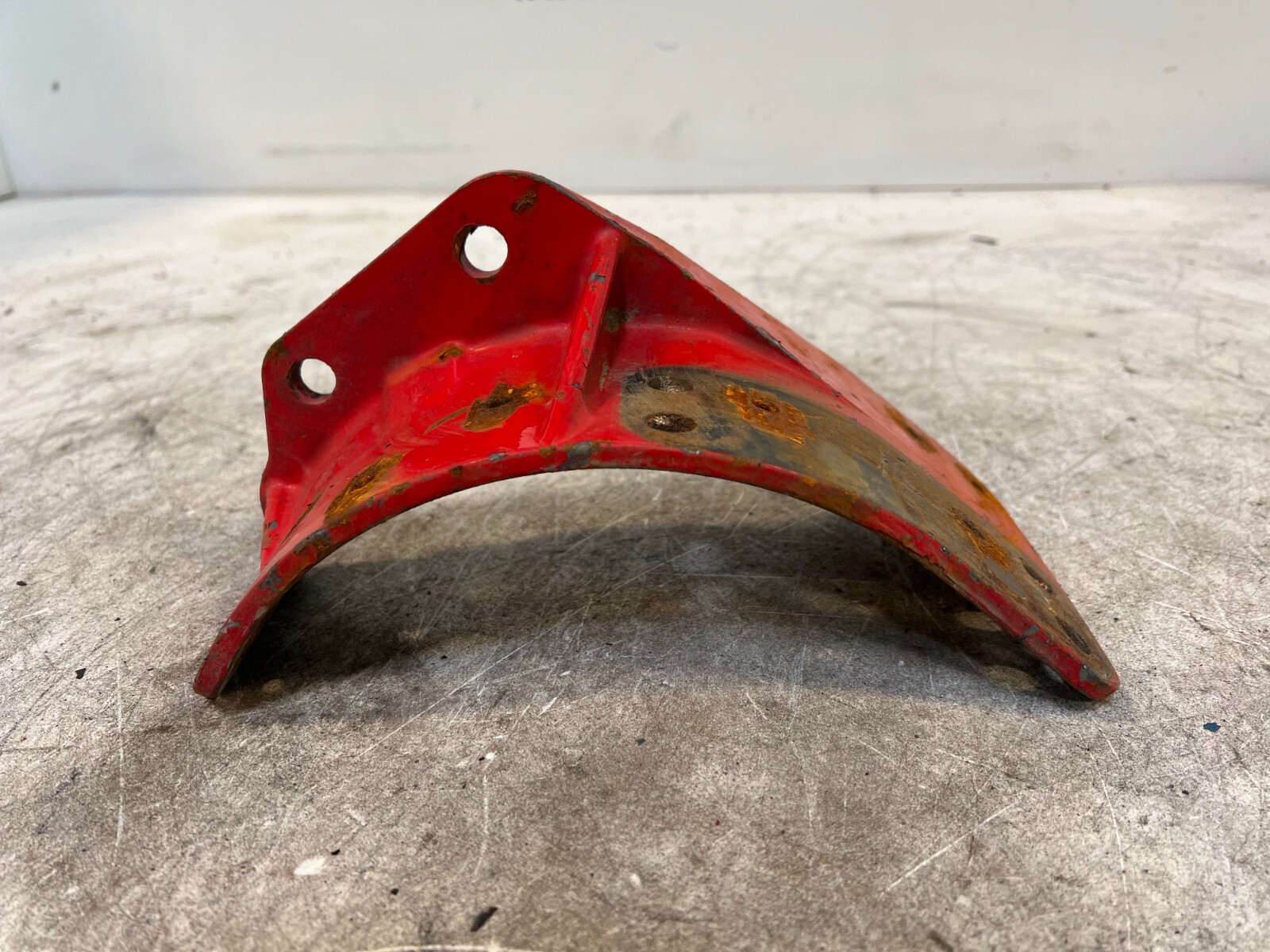 Peterbilt Lower Sleeper Cab Connector Bracket 20-16126L