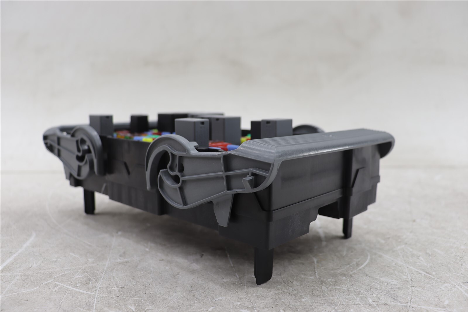 NEW GM Engine Wiring Harness Junction Block 19210437 Suburban Tahoe Yukon 2007