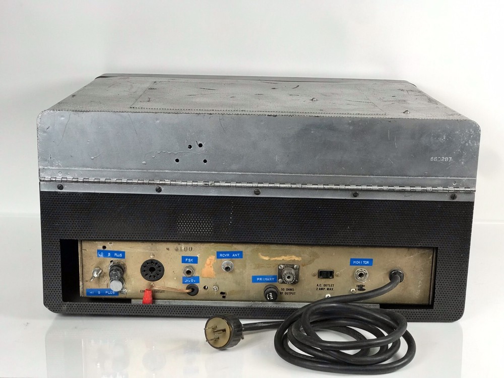 Hallicrafters HT-32B Transmitter