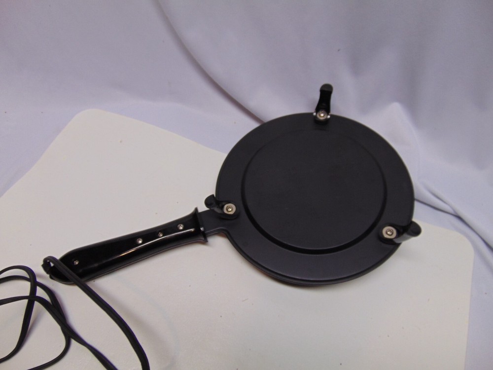 Vintage Farberware Automatic Electric Crepe Maker #263 9" round surface black