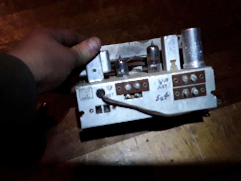 Small Antique Tuner Radio Chassis