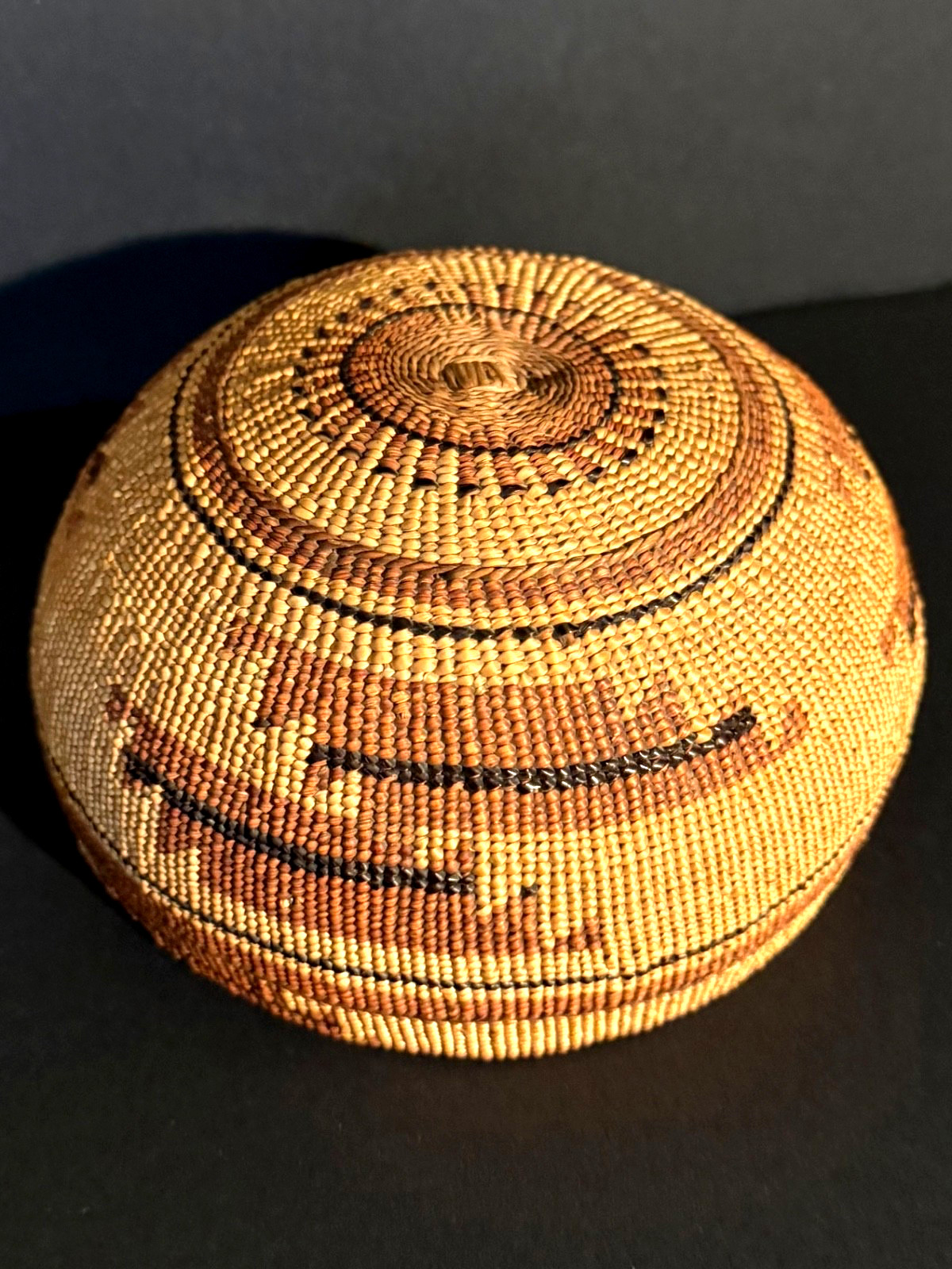 EXTRAORDINARY HUPA FANCY CAP BASKET, BEAR GRASS & FERN OVERLAY, C1890, EXCELLENT