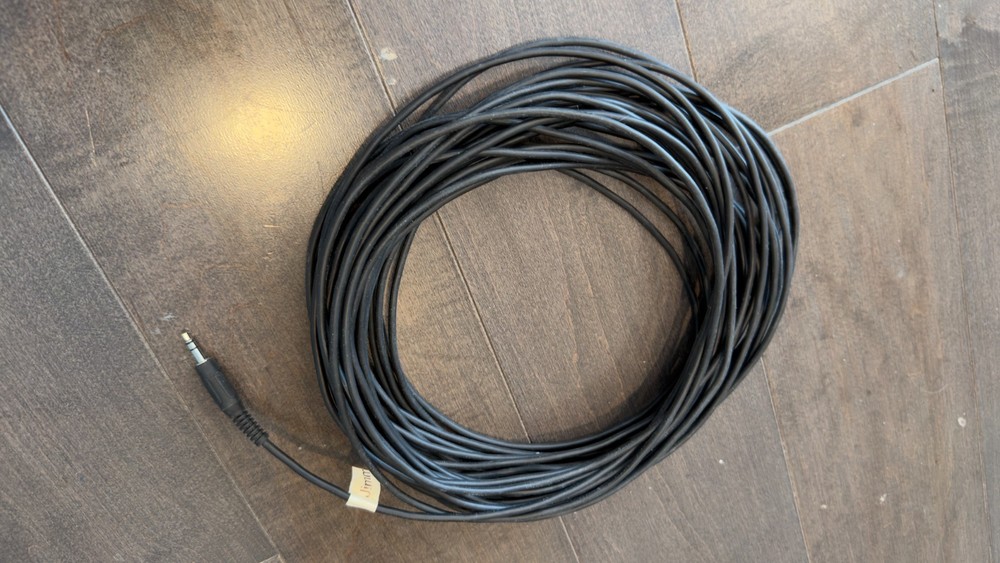 HTC Vive VR System + Vive Pro Headset Bundle Fully Tested, Great Condition