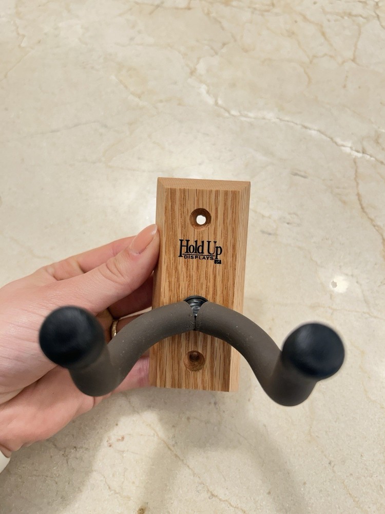 Hold Up Displays Bow Archery Rack