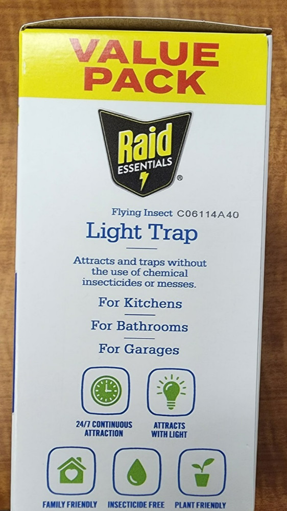 Raid Essentials Flying Insect Light Trap Starter Kit, 1 Plug-In Device 4 Refills