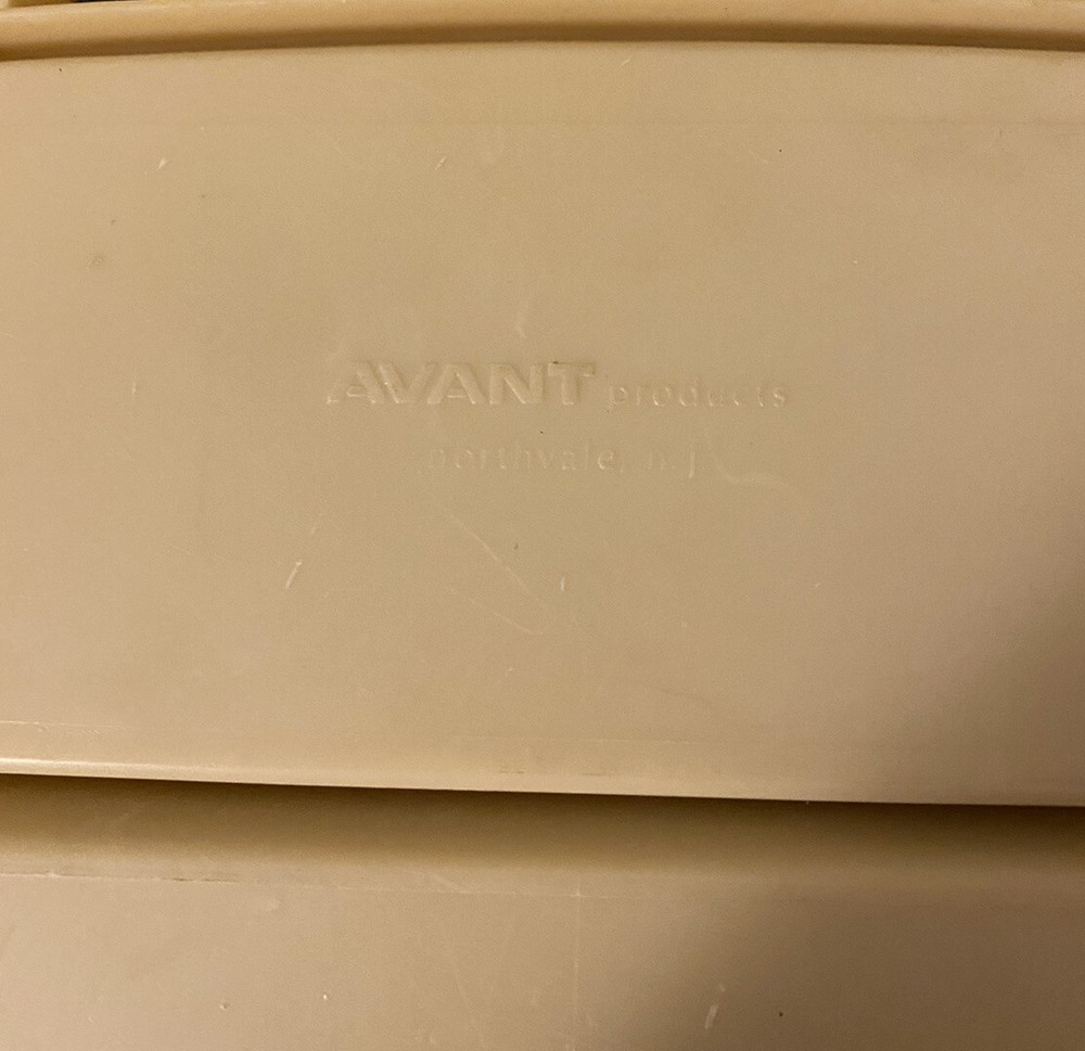 Avant 20 thread carrying case