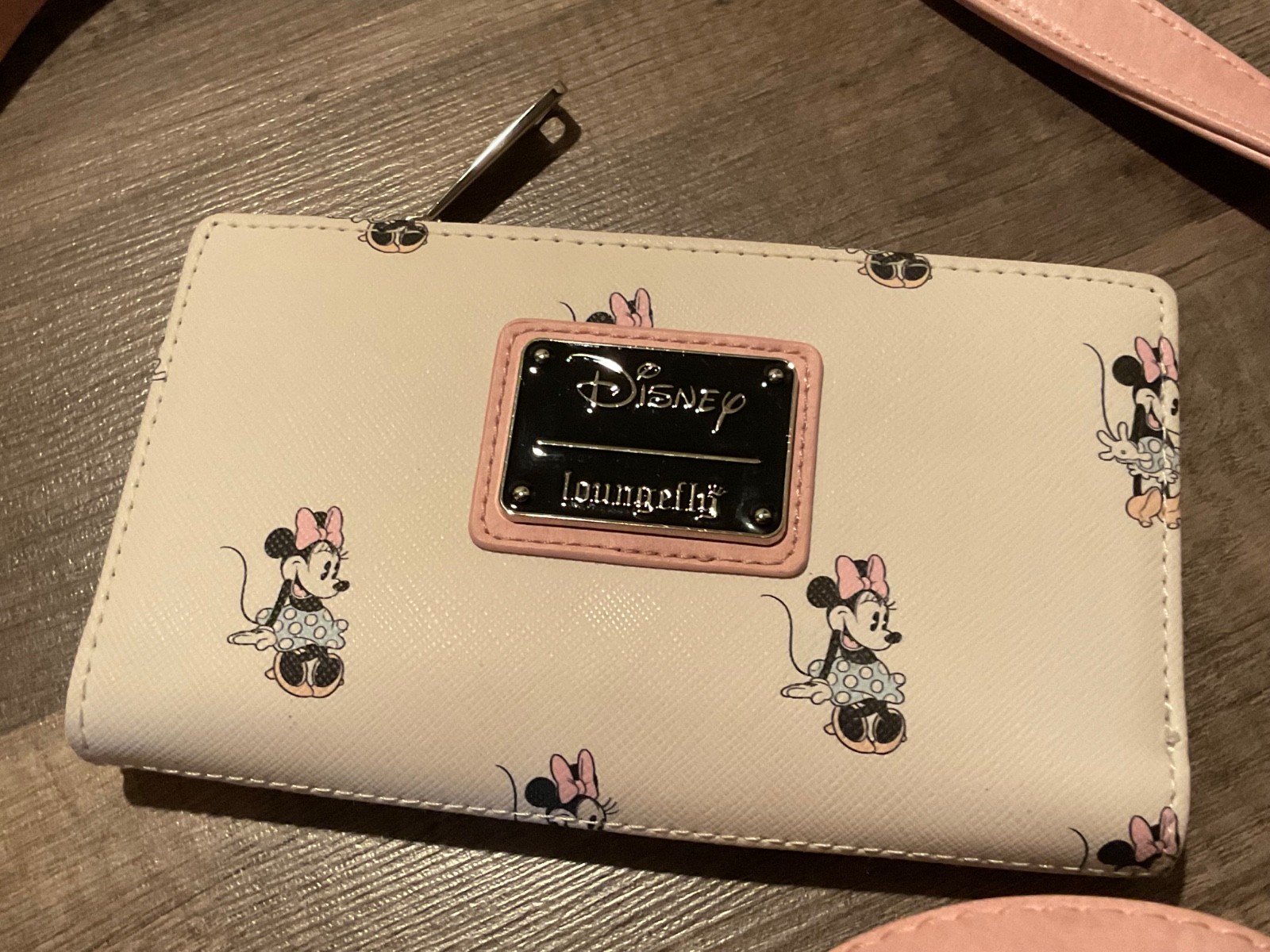 LOUNGEFLY DISNEY MINNIE MOUSE ALL OVER PRINT HANDBAG TOTE & WALLET SET