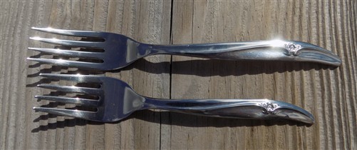 Rogers & Bro, Stainless Silverware, Set 61 Pieces, Caprice Flatware Tableware