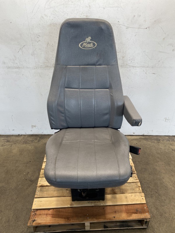 2014 Mack CXU Seat (616-12341)