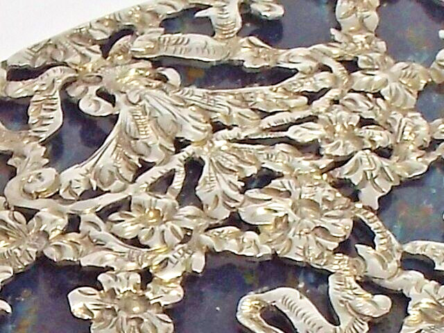 RARE ANTIQUE CONTINENTAL SOLID SILVER PIECED BOX, CASHEW BOX, c1900