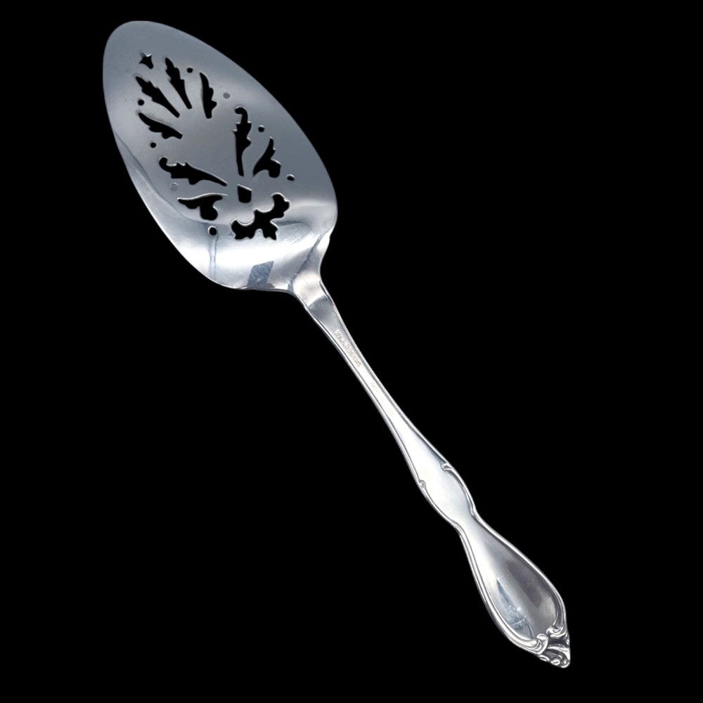Rogers Strathmore Pierced Pie Cake Server