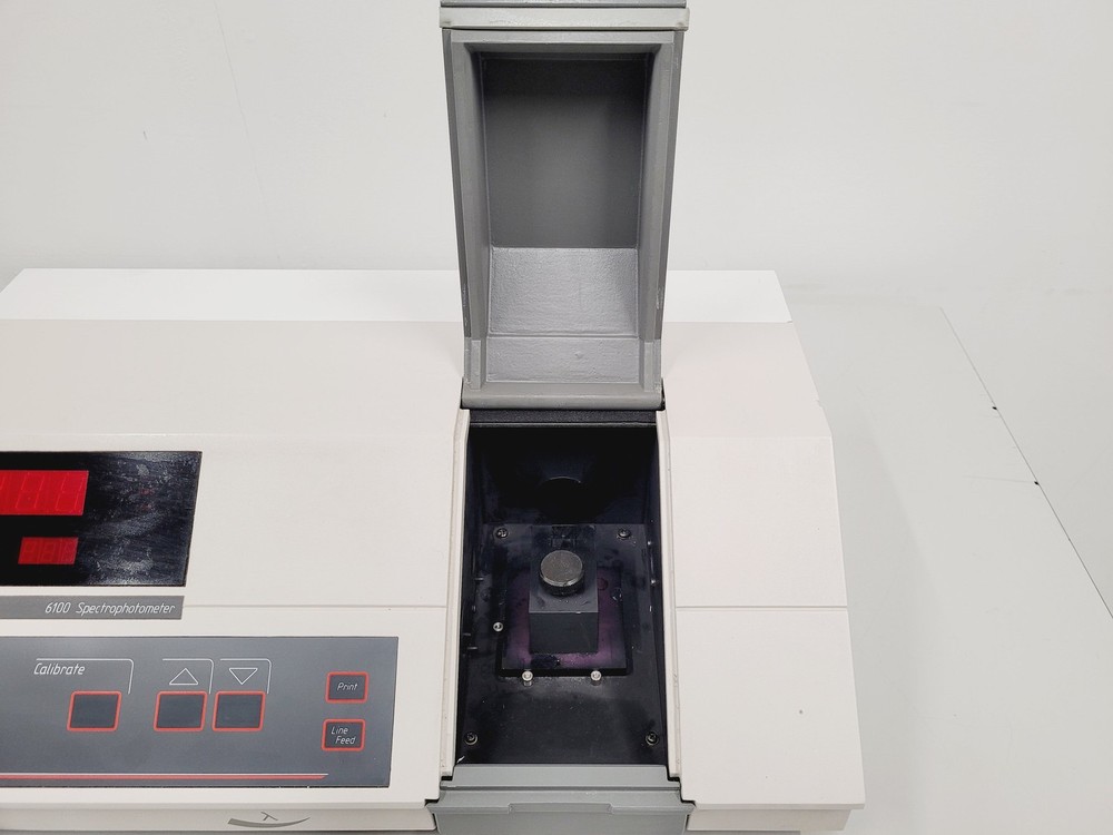 Jenway 6100 Visible Range Spectrophotometer Lab