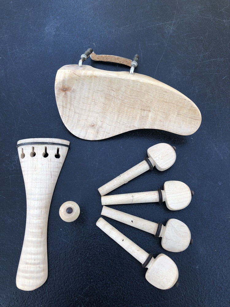 Violin Fittings Sets 4/4 | Solid Maple | Ear-Shaped Design