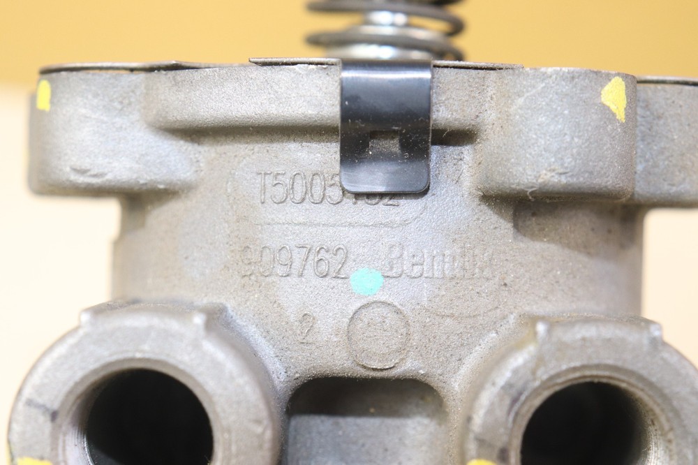 BENDIX E-8P Brake Valve 800629 NEW